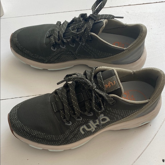 Ryka Devotion X TR Trail Walking Sneaker, size: 7M - Picture 4 of 6